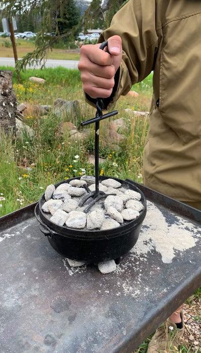 10 Dutch Oven Cooking Gear and Tips